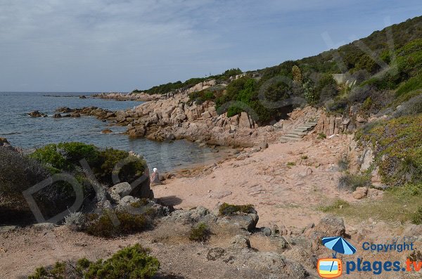 Crique sur la pointe ouest d'Isolella - Corse