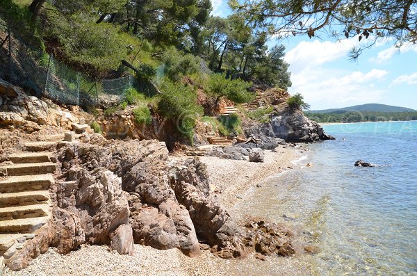 Crique et plage du Pellegrin à La Londe dans le Var