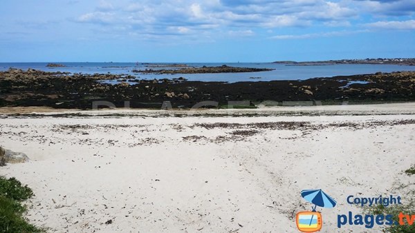 Baignade difficile sur la plage de Pors ar Goret à Lampaul-Plouarzel - Bretagne