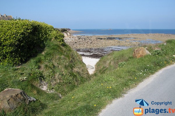 Photo de la crique de Poul Gueguen à Santec