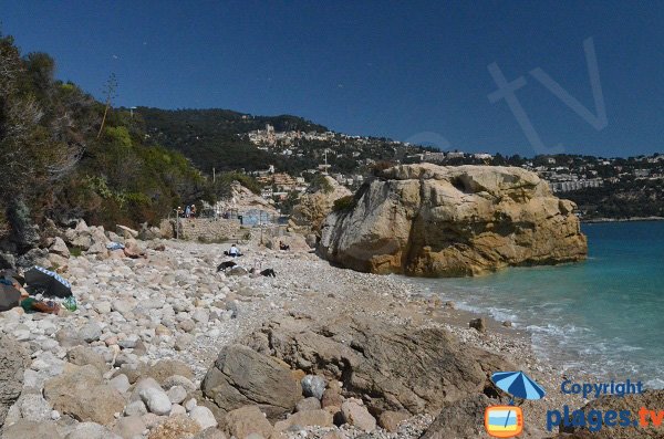 Crique peu connue à Roquebrune Cap Martin - Le Rocher