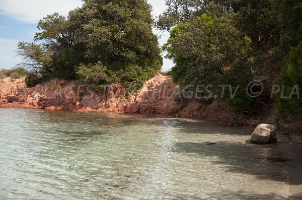 Rocks -access to Saint Cyprien creek