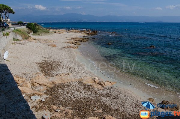 Photo de la crique de Santa Lina à Ajaccio