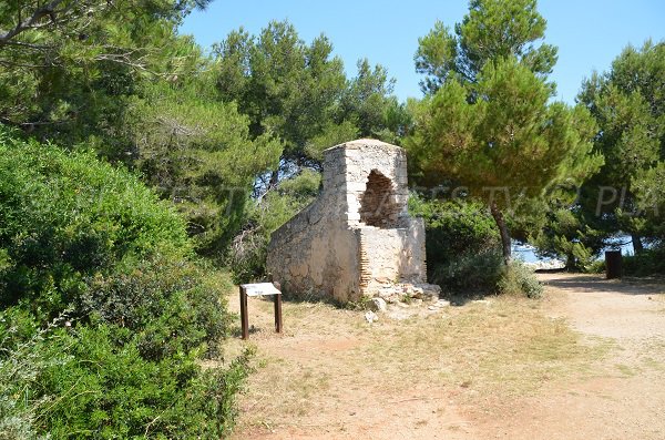 Four à boulets de la Batterie des Républicains - Saint Honorat