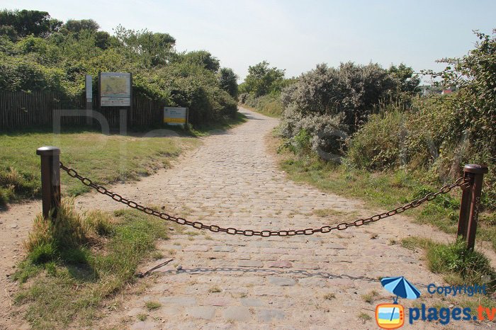 Début du sentier des dunes de la Slack