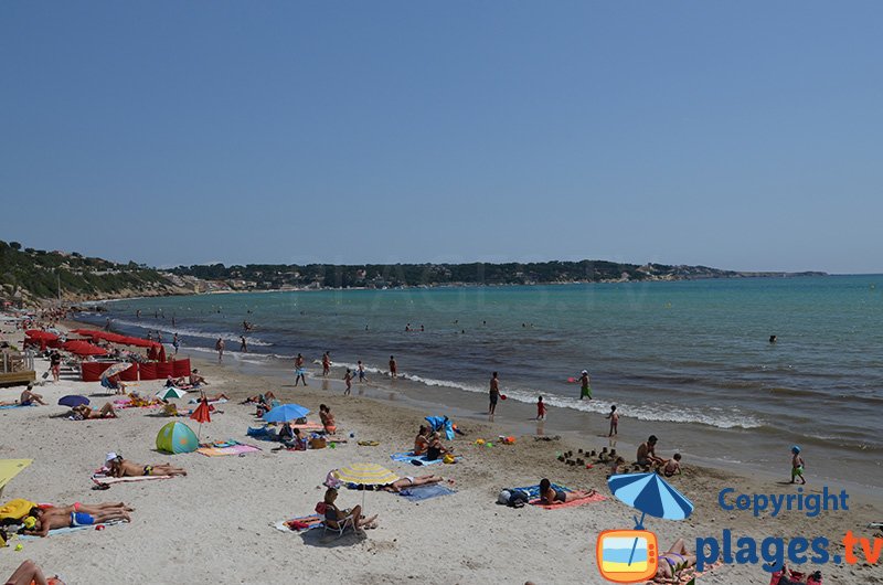 Beach in Sanary next to Bandol