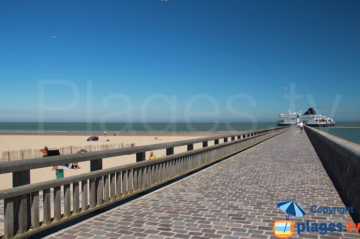 Ferry to the beach at Calais