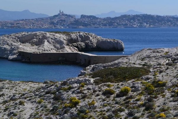 Vue sur Marseille depuis l'ile de Frioul