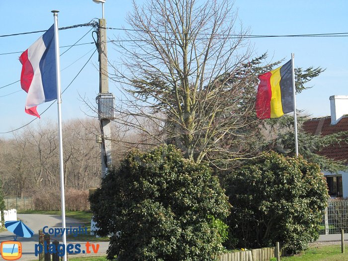 Frontière franco belge sur le sentier de la dune de Ghyvelde