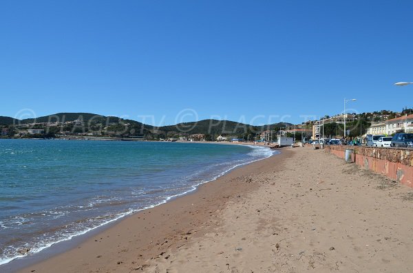 Spiaggia pubblica nel centro della città di Agay