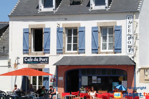 Café in der Nähe des Großen Strandes von Brignogan