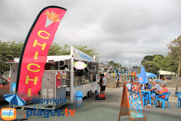 Churros and playground on the Grande Plage de Damgan