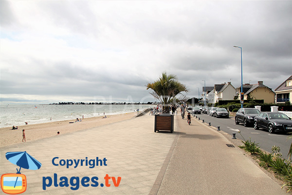 Straße und Promenade - Großer Strand von Damgan