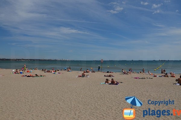 Tankers à Fos sur Mer, vue depuis la Grande Plage