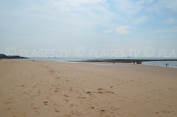 The Great Beach in the north of the island of Aix