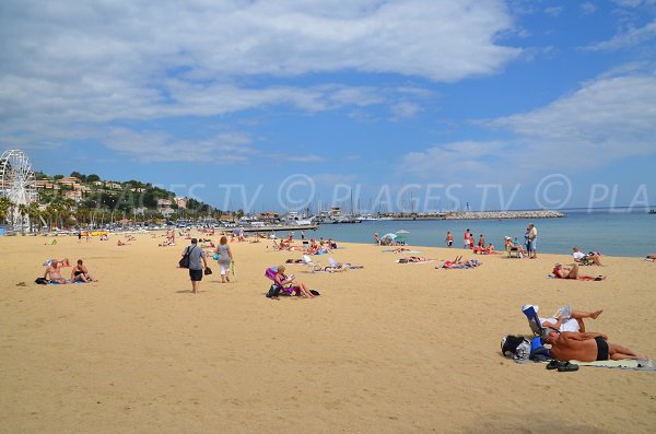 Grande plage du Lavandou