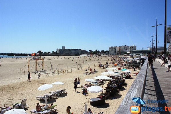 Restaurants on the beach of Les Sables d'Olonne