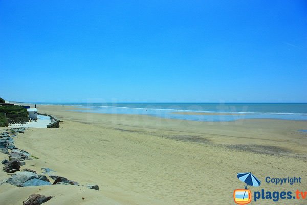 Partie nord du remblai de la Grande Plage de St Gilles Croix de Vie