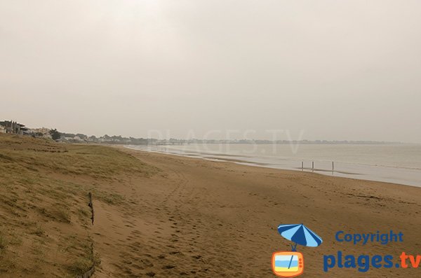 Grande Plage à marée haute - Tharon-Plage