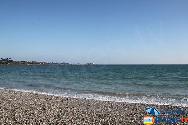 Ferries depuis la plage du Man de Saint Pol de Léon