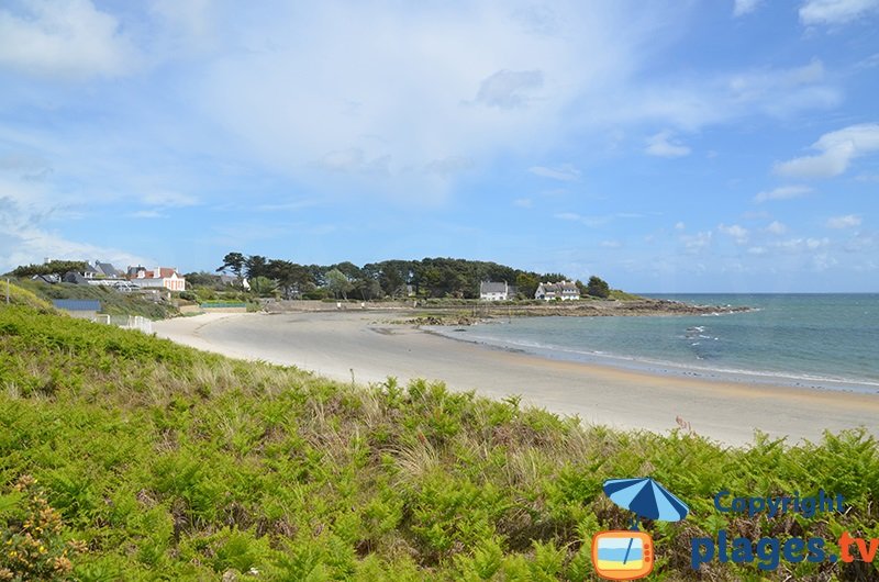 Belle plage préservée de Kervillen à La Trinité