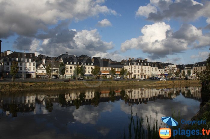 Léguer river in Lannion