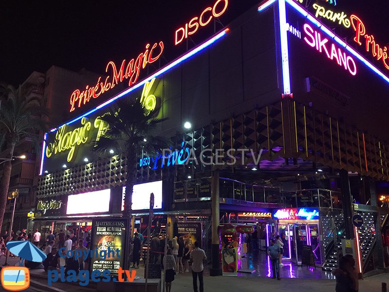 Lloret de Mar : une discothèque à ciel ouvert