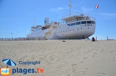 nave da crociera Lydia sulla Grande Plage di Port Barcarès