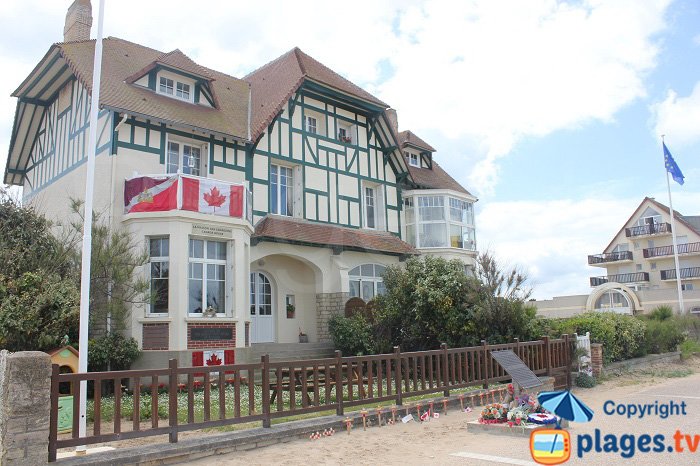 Première maison libérée par les canadiens à Bernières sur Mer