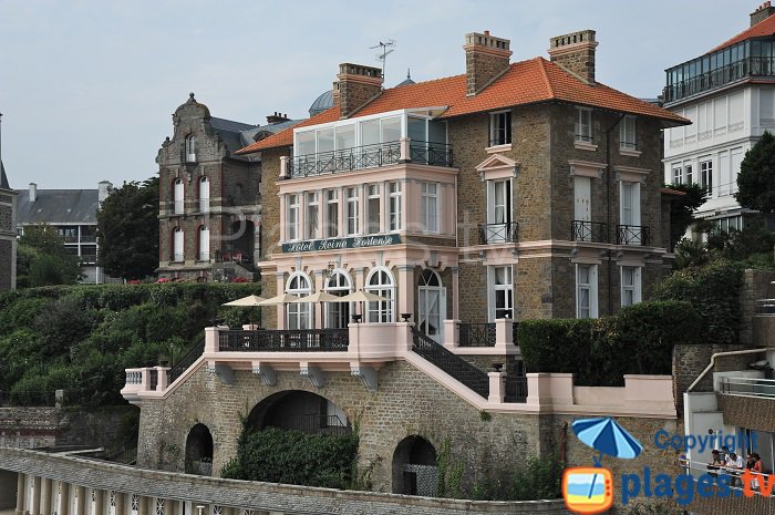 A house on the seafront in Dinard in France