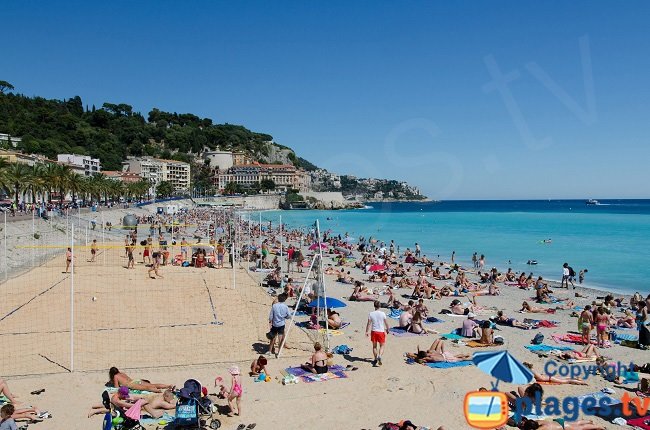 Sable sur la plage de Nice