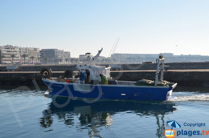 Fishing boat in Grau du Roi