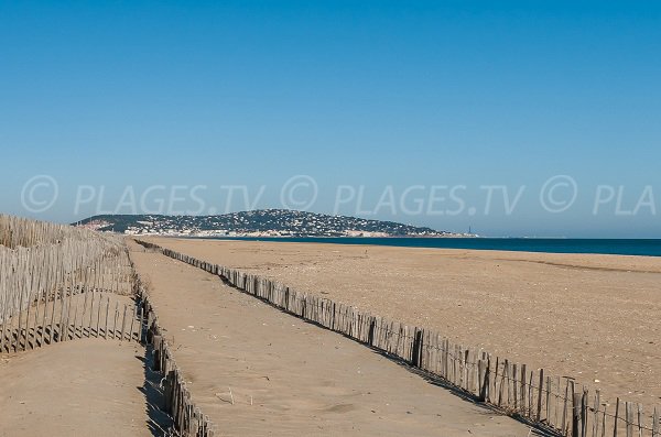 Plage des Trois Digues sur la route d'Adge à Sète