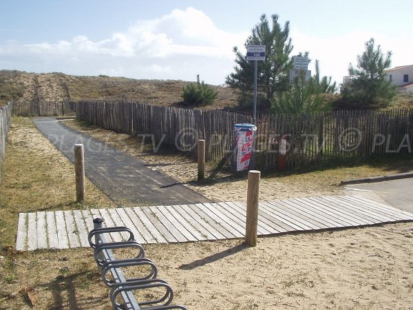 Accès plage 106 à La Faute sur Mer et les dunes