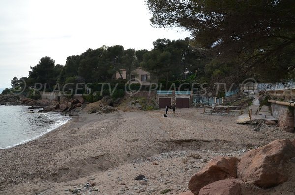 Strand in St. Raphaël von Aiguebonne