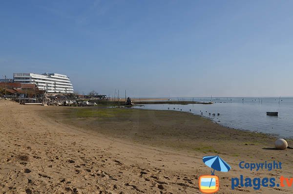 Spiaggia nel quartiere di L'Aiguillon a Arcachon