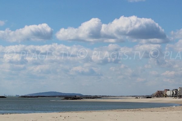 Plage publique de sable à l'ouest de Palavas les Flots