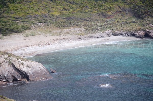 Plage dans le golfe d'Alisu dans le Cap Corse