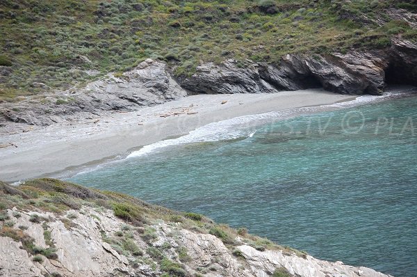 Plage de sable dans le Cap Corse - Alisu