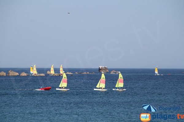 Sport nautique sur la plage de Cléder - Les Amiets