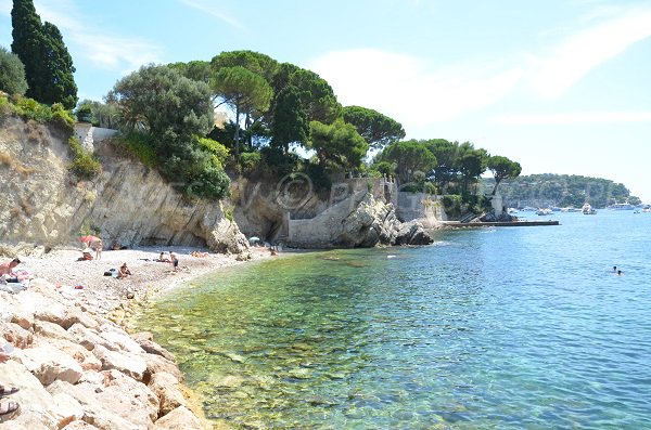 Spiaggia per cani in estate a Villefranche sur Mer