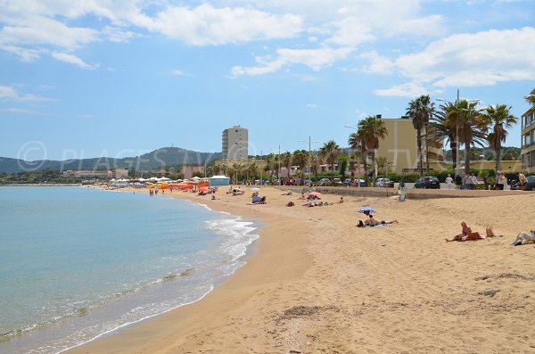 Plage entre le port du Lavandou et Bormes les Mimosas