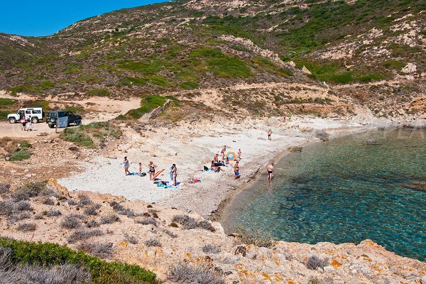 Plage dans l'anse de l'Oscelluccia à Calvi