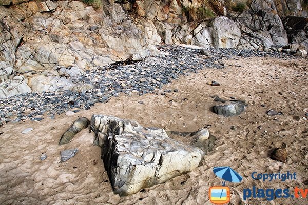 Galets dans l'anse de la Vierge à Plérin