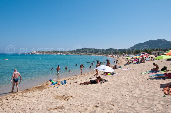 Foto della spiaggia Aregno a Algajola in Corsica