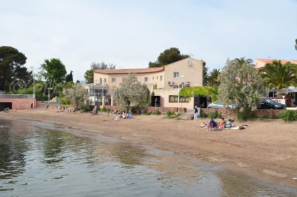 Spiaggia d'Arène Grosse a Saint Raphaël - Francia