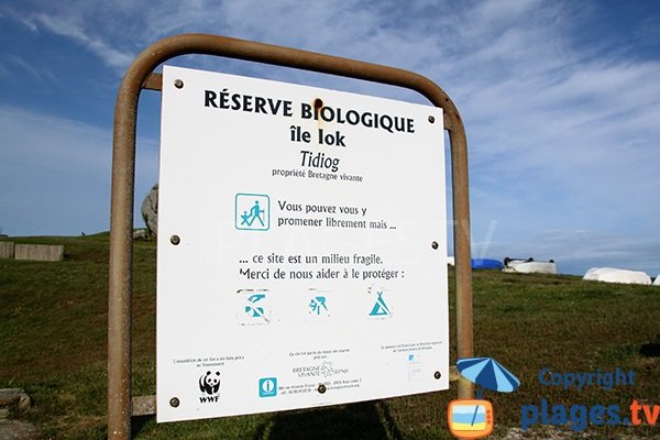 Panneau de la réserve biologique de l'ile Lok Tidiog