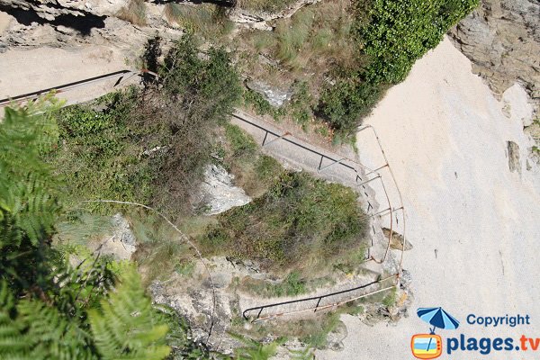 Access to Armel creek in Belle Ile en Mer - France