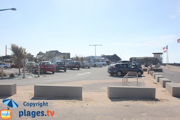 Free parking of Asnelles beach