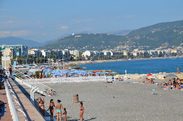 spiaggia privata del Radisson Nizza